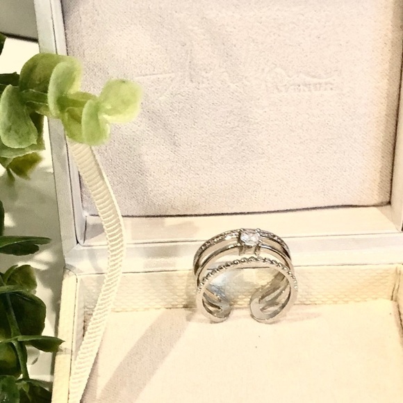 Ashlynn Avenue Aurora White Gold Trio Wrap Ring - Picture 7 of 8